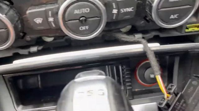 Passat B7 Climatronic climate panel module removal смотреть онлайн