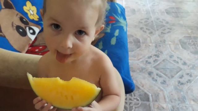 Арбуз Чудо ягода (желтый) смотреть онлайн