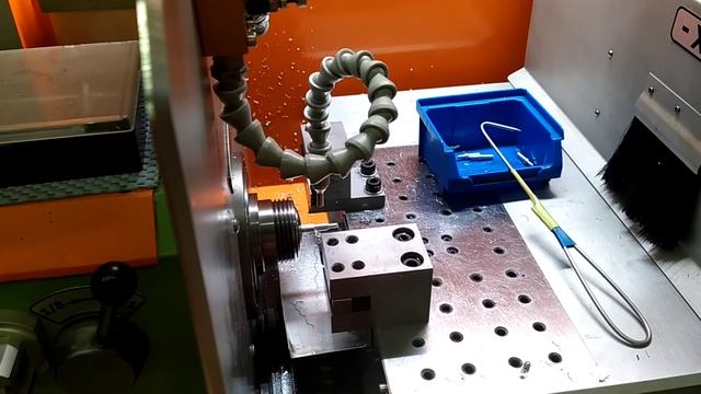 Серийная работа на станке с ЧПУ с автоподачей заготовки смотреть онлайн