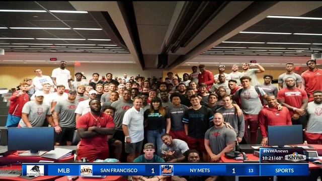 Brenda Tracy Delivers Strong Message to Razorback Football Team смотреть онлайн