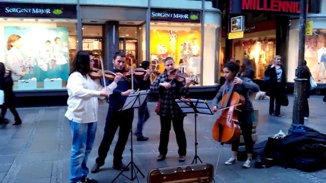 O sole mio в Белграде, на улице князя Михаила. смотреть онлайн