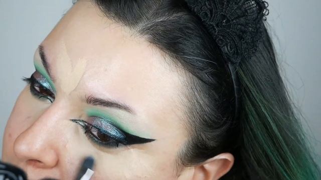 GREEN GOTH MAKEUP TUTORIAL смотреть онлайн