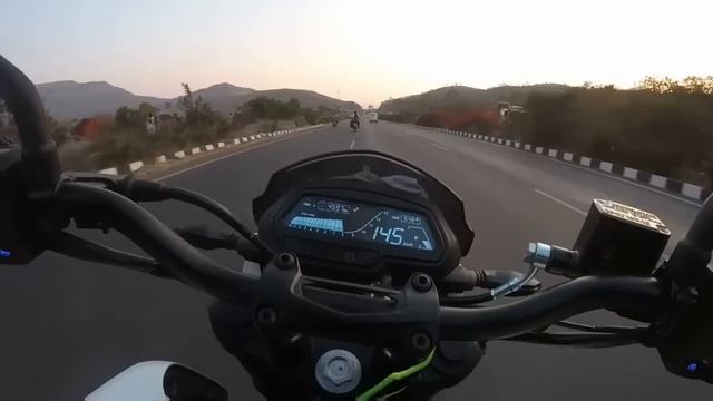 Bajaj Dominar 400 Top Speed India смотреть онлайн