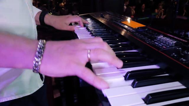 ПРОМО 2о2о LIVE BAND VINYL смотреть онлайн