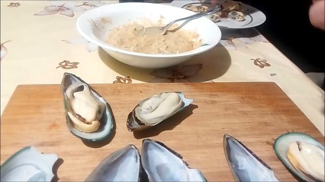 Запекаем мидии под соусом! смотреть онлайн