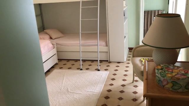 Уютные апартаменты в тихом месте на берегу моря в Италии смотреть онлайн