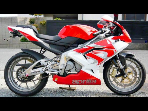 Aprilia RS 125 - ДвухТактная Мощь !