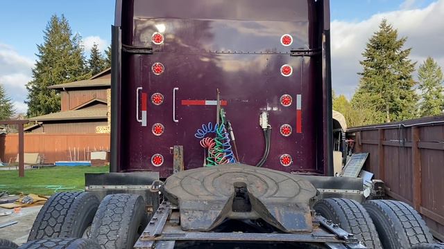 Kenworth W900L Закончил салон, Обзор спальника, АПЮ И мойка трака