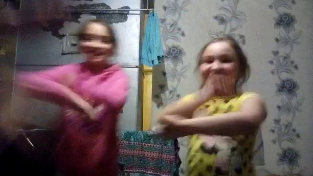 Танец под песню будильник с братом смотреть онлайн