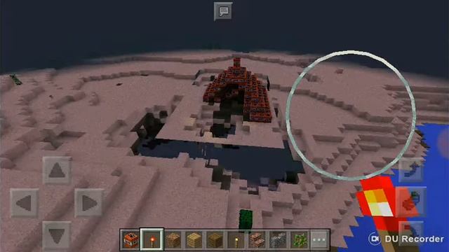 Пирамида из TNT в майнкрафт