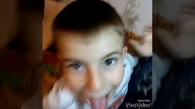 TAG: Уход за гуппи|МОЯ РЫБКА РОЖАЕТ??? смотреть онлайн