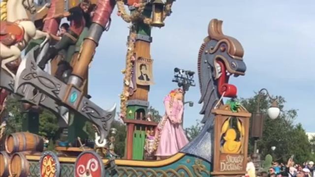 Magic Kingdom Tour 2018-Part 1/ Walt Disney World Orlando Florida- Festival of Fantasy смотреть онлайн