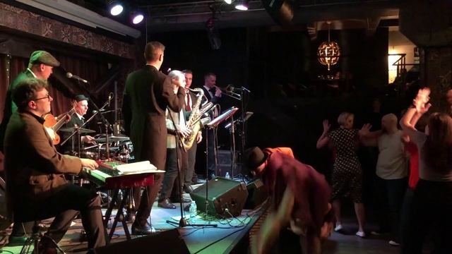 The Smackers Flip Flop Fly