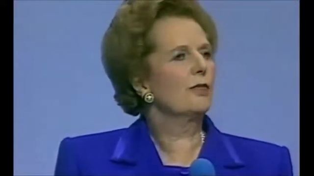 Maggie Python's Dead Parrot смотреть онлайн