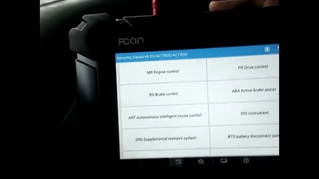 MENU DE FUNCIONES EN MERCEDES ACTROS 2641 CON ESCANER FCAR-DIAGNOSTOOLS смотреть онлайн