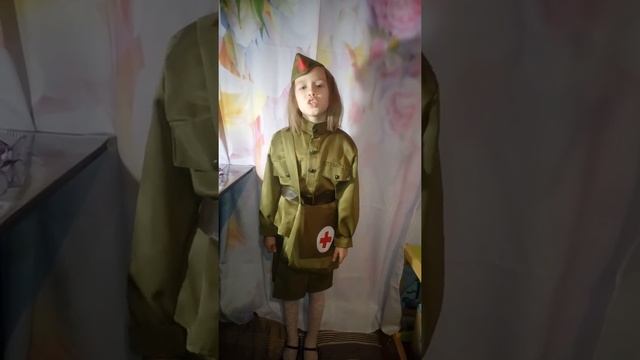 Чтец Алиса Сотникова. Стихотворение Юлии Друниной "Бинты" смотреть онлайн