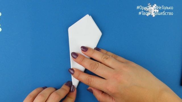 Как сделать снежинку на Новый год [Поделки из бумаги] смотреть онлайн
