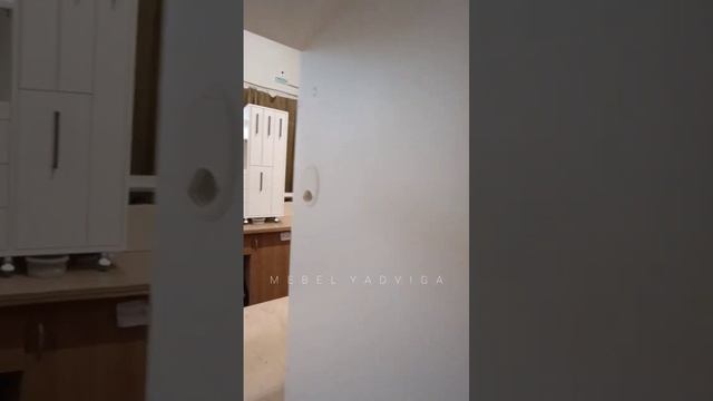 Маникюрный стол МС24 со второй столешницей, без замков, вытяжка, розетки смотреть онлайн