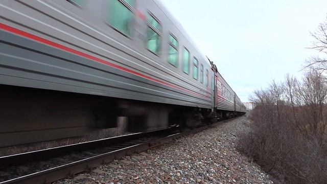 Тепловоз ТЭП70-0550 с поездом №109С Анапа — Москва смотреть онлайн