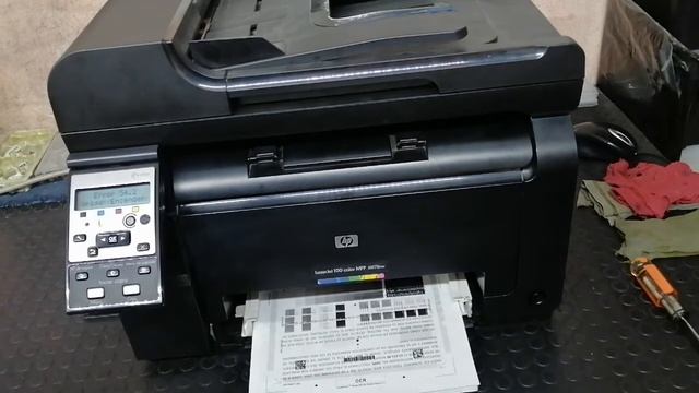 COMO CAMBIAR LOS CARTUCHOS TONER MULTIFUNCIONAL HP 100 COLOR HOW TO CHANGE THE TONER CARTRIDGES смотреть онлайн