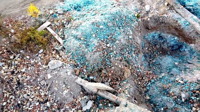 Abandoned lamp factory (Industrial theme) - заброшенный ламповый завод: зона запустения смотреть онлайн