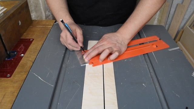 Вкладыш нулевого зазора BLACK+DECKER BES720 QS. Zero-clearance Insert BLACK + DECKER BES720 QS