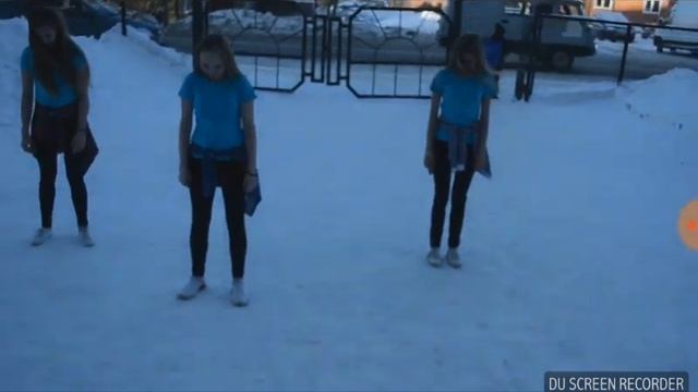 Танец на 23 февраля под песню Макса Коржа-Малый повзрослел смотреть онлайн