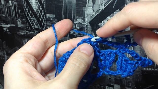 Простой ажурный узор крючком из столбиков с двумя накидами смотреть онлайн