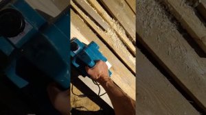 Как правильно работать рубанком. Строгаем широкие поверхности ровно, без уступов и борозд