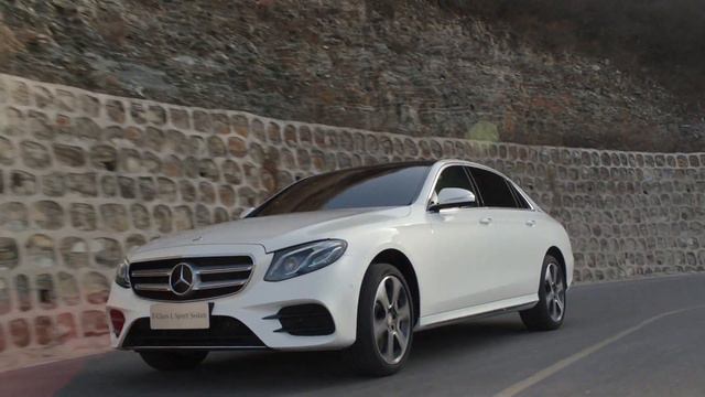 Mercedes Benz E 320 4MATIC L Sport Sedan