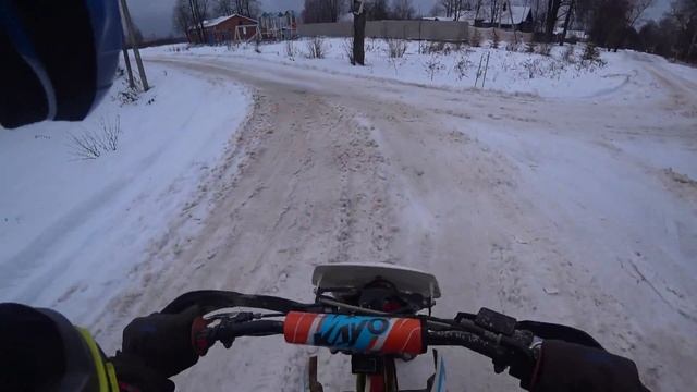 ПОКАТУШКА ПО СНЕГУ! НА ПИТБАЙКЕ KAYO BASIC YX125 17/14 KRZ (2020 г.) смотреть онлайн