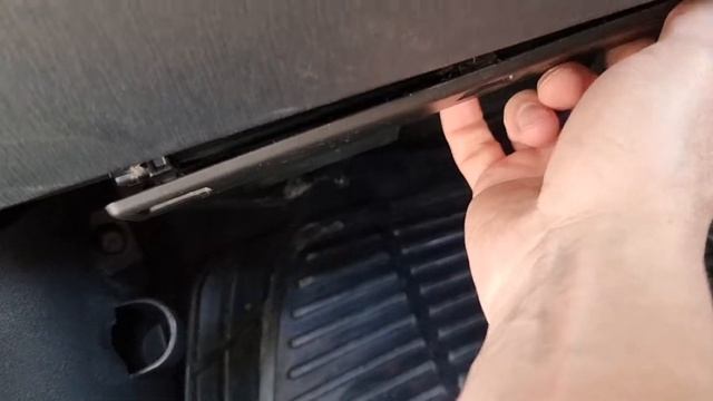 Где находится предохранитель от прикурки в приус альфа 41 кузов. Toyota prius #блогвладивосток смотреть онлайн