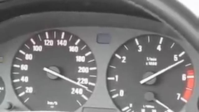 BMW E39 530i Acceleration 0-255km/h
