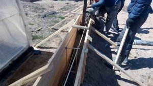 Как я строил дом(заливка ленты под забор)