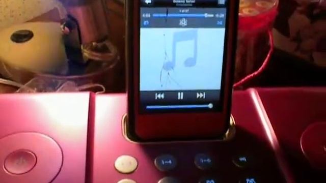 My iHome Pink With My iPod Touch смотреть онлайн