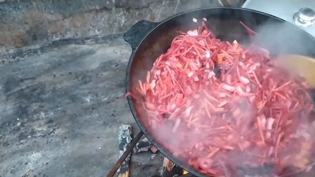 Кавказский БОРЩ! Борщ в казане на костре! Очень вкусный борщ! смотреть онлайн