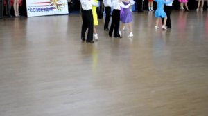 Медленный Вальс/ЧА-ЧА-ЧА. Дебют дети 5-6 лет. Танц.клуб "Престиж" 2013г.