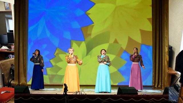 Пою в Доме Культуры или как обрести друзей| Переезд из КЗ в РФ. #MariWasil смотреть онлайн