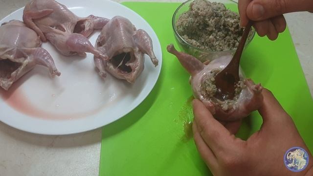 ПЕРЕПЕЛКИ ФАРШИРОВАННЫЕ * 2 удивительно вкусных рецепта: С МЯСНЫМ ФАРШЕМ + КИНОА и СУХОФРУКТЫ * 4K смотреть онлайн