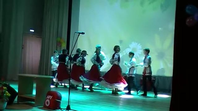 Милана Красько и Купалочка танец Лавочка смотреть онлайн