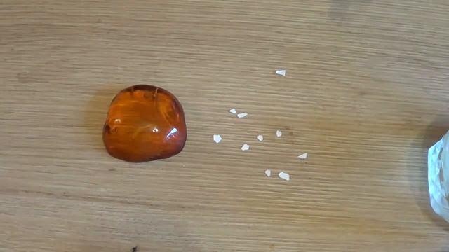 Как отличить настоящий янтарь от подделки в домашних условиях смотреть онлайн
