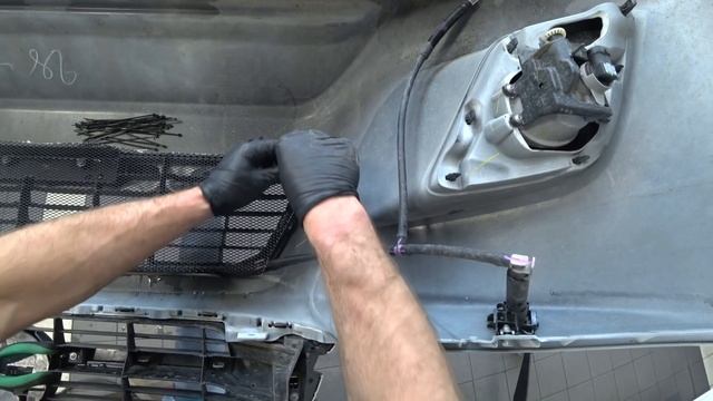 Hilux Установка защитной сетки в бампер. смотреть онлайн