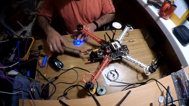 Направление вращения моторов квадракоптера смотреть онлайн