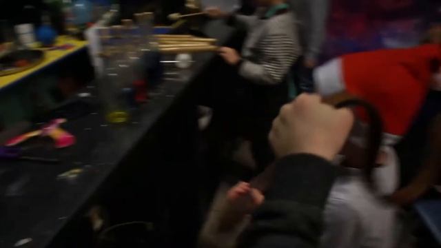 ДЕД МОРОЗ И ХИМИЧЕСКИЕ ОПЫТЫ - СЮЖЕТ РОЗАЛИИ МАКСЮТОВОЙ смотреть онлайн