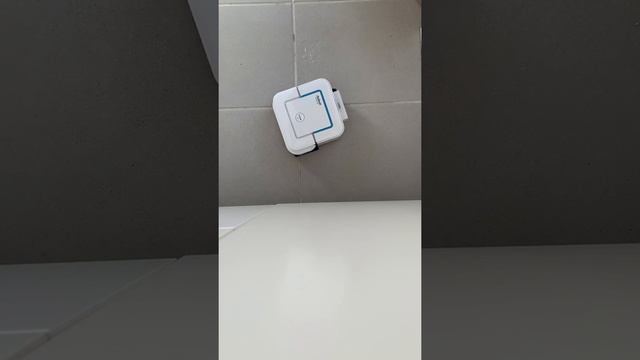 Faulty iRobot Braava Jet 240 смотреть онлайн