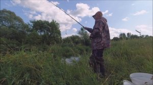 РЫБАЛКА на ПОПЛАВОЧНУЮ УДОЧКУ река ЗУША 2023 год