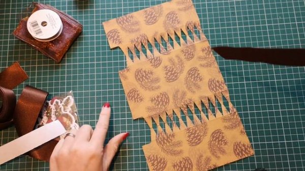 How to make Christmas Crackers with free template