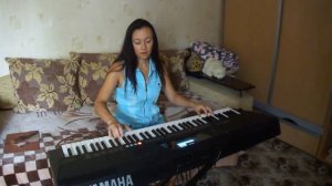 "Белые розы" на синтезаторе.