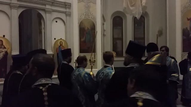 В 0 часов 1 октября 2017 года по улицам Курска прошел НОЧНОЙ КРЕСТНЫЙ ХОД с чудотворной иконой Бож смотреть онлайн
