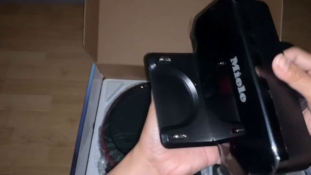 MIELE SCOUT RX2 ROBOT VACUUM CLEANER || Team Hakansson Official смотреть онлайн